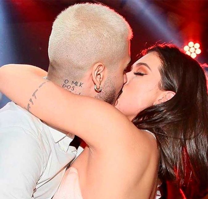 Kevinho e Flavia Pavanelli deram indícios que iriam reatar o namoro no casamento de Carlinhos Maia, em maio de 2019, depois de protagonizarem um beijo caliente durante a festa de casamento. Eles tinham se separado pela última vez em novembro de 2018, após quase um ano juntos. Anteriormente, eles namoraram do final de 2017 ao meio de 2018. Mas o namoro não vingou e os dois ficaram só no beijo mesmo, já que mesmo tendo sido flagrado outras vezes depois do casamento, ambos confirmaram que estavam solteiros - e Flavia inclusive assumiu o noivado com o empresário Junior Mendonza. Kevinho e Flavia Pavanelli deram indícios que iriam reatar o namoro no casamento de Carlinhos Maia, em maio de 2019, depois de protagonizarem um beijo caliente durante a festa de casamento. Eles tinham se separado pela última vez em novembro de 2018, após quase um ano juntos. Anteriormente, eles namoraram do final de 2017 ao meio de 2018. Mas o namoro não vingou e os dois ficaram só no beijo mesmo, já que mesmo tendo sido flagrado outras vezes depois do casamento, ambos confirmaram que estavam solteiros - e Flavia inclusive assumiu o noivado com o empresário Junior Mendonza.