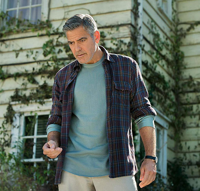 George Clooney achou que ia morrer em acidente de moto: <i>- Eu estava esperando a luz apagar</i>