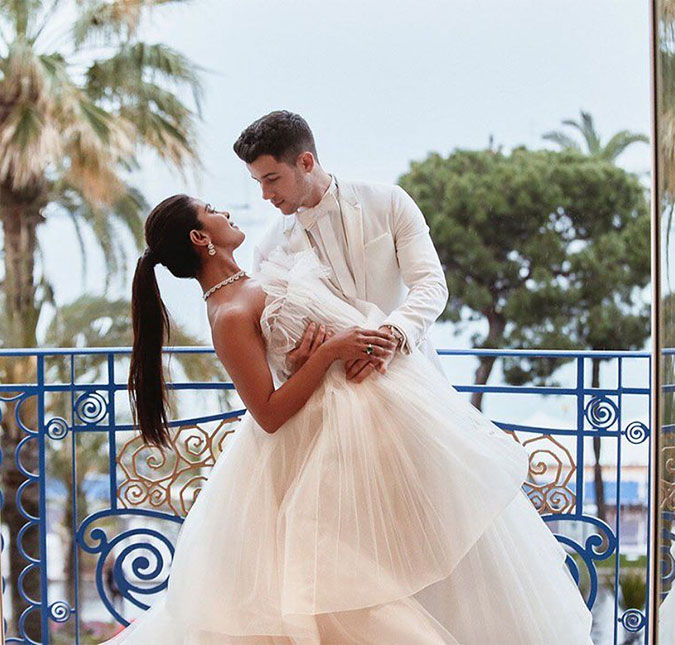 Nick Jonas celebra um ano de relacionamento com Priyanka Chopra: <i>Estou honrado de ser seu marido</i>