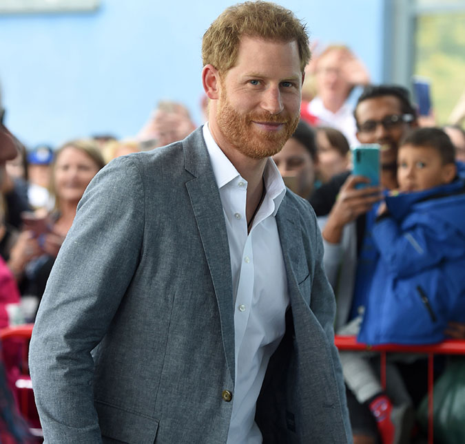 Após polêmica envolvendo exigências de Príncipe Harry, amigo sai em defesa dele e de Meghan Markle: - <I>Mal interpretados</I>