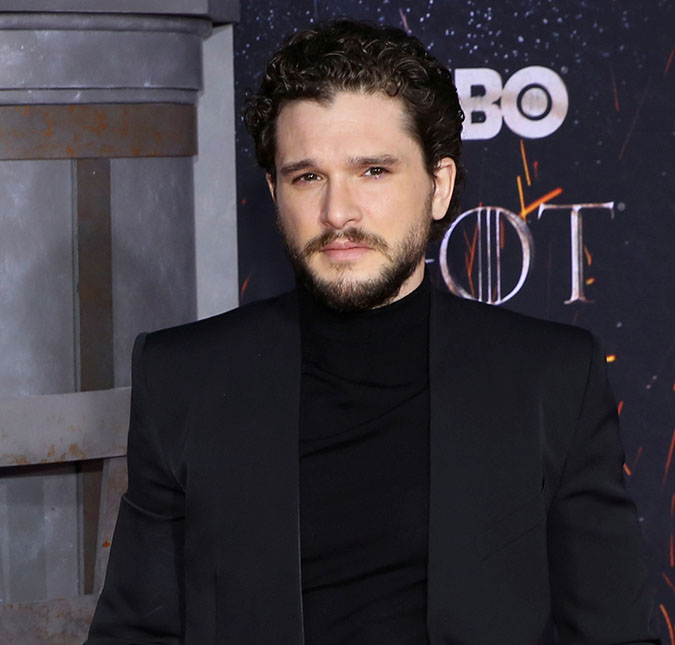 Kit Harington está internado em clínica que custa 471 mil reais por mês