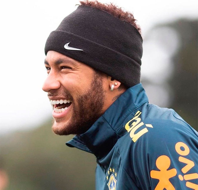Neymar agradece apoio durante polêmica: <I>Nunca me senti tão amado</i>