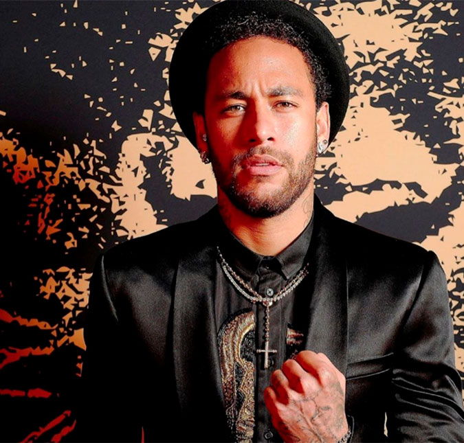Após acusação de estupro, Neymar ganha quase 800 mil seguidores em rede social, diz jornal