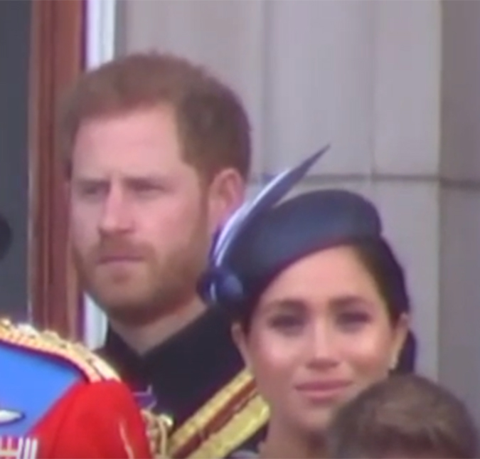 Príncipe Harry chama a atenção de Meghan Markle em evento e causa polêmica nas redes sociais, assista ao vídeo!