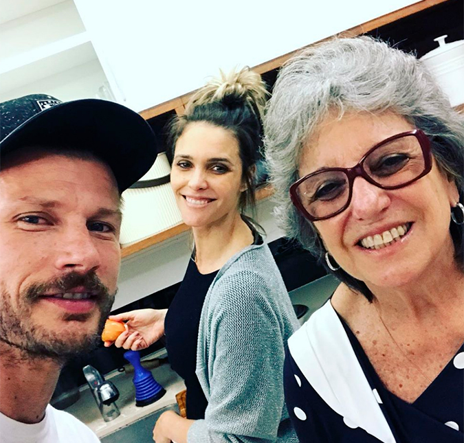 Mãe de Fernanda Lima posta foto da apresentadora exibindo barrigão de grávida