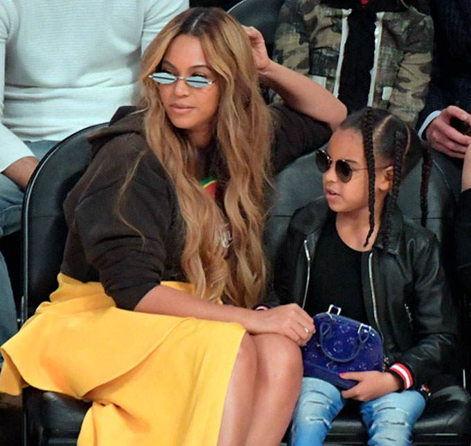 Blue Ivy arrasa em dança ao som de música da mãe, Beyoncé. Assista!