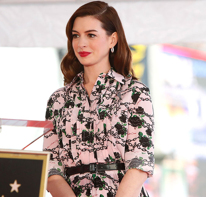 Homem é esfaqueado em <I>set</I> de novo filme de Anne Hathaway