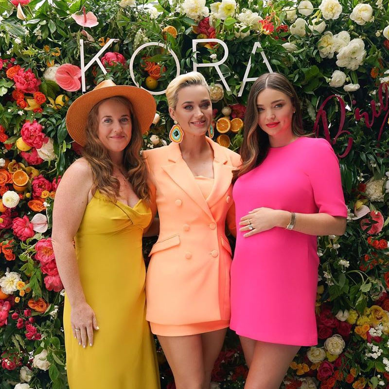Katy Perry posa com ex-mulher de Orlando Bloom e internautas aprovam: <i>Adultos agindo como adultos</i>