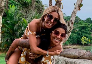 Ludmilla se declara para a namorada em vídeo: <i>- A minha paz, a minha tranquilidade, o meu porto seguro</i>