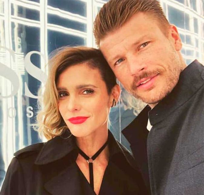 Fernanda Lima e Rodrigo Hilbert são um casalzão! Lindos, eles são o modelo de família feliz ao lado dos gêmeos Francisco e João, nascidos em 2008, e da pequena Maria Manoela, que nasceu em 2019. Mas você sabia que eles passaram por um término? Eles começaram a namorar em 2002 e, em 2005, se separaram. À revista Claudia, Fernanda contou que, quando Rodrigo arrumou uma nova namorada, ela não aguentou: Corri atrás dele e disse: Eu te amo e quero ficar com você. Funcionou! Fernanda Lima e Rodrigo Hilbert são um casalzão! Lindos, eles são o modelo de família feliz ao lado dos gêmeos Francisco e João, nascidos em 2008, e da pequena Maria Manoela, que nasceu em 2019. Mas você sabia que eles passaram por um término? Eles começaram a namorar em 2002 e, em 2005, se separaram. À revista Claudia, Fernanda contou que, quando Rodrigo arrumou uma nova namorada, ela não aguentou: Corri atrás dele e disse: Eu te amo e quero ficar com você. Funcionou!