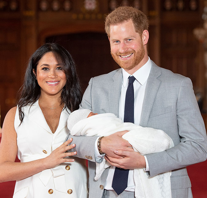 Meghan Markle e príncipe Harry tomam decisão polêmica em relação ao batizado do filho, Archie Harrison