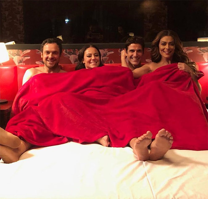 Sergio Guizé, Paolla Oliveira, Juliana Paes e Reynaldo Gianecchini posam juntos na cama: <i>Noronhe-se</i>