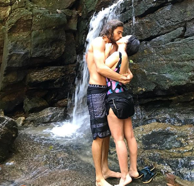 Rafael Vitti compartilha foto beijando Tata Werneck e brinca: <i>Acho que foi esse dia a gente fez a Mana</i>
