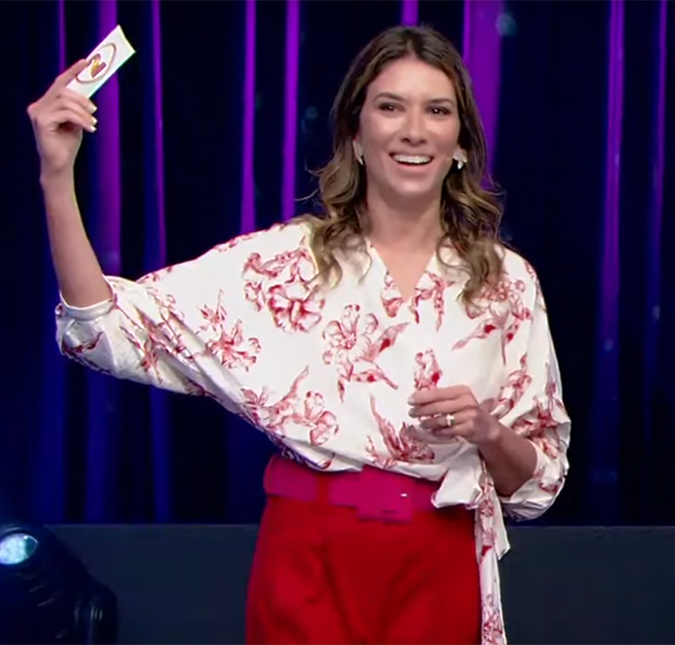 Rebeca Abravanel aparece pela primeira vez com sua aliança de casada em programa!