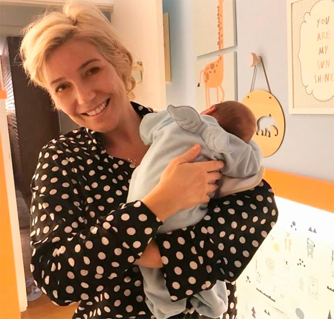 De <I>topless</I>, Luiza Possi posta foto amamentando o filho: <I>Te amo, vida e vidinha</I>; confira!