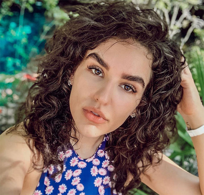 Kéfera Buchmann esclarece caso de estagiária que tratava mal seus fãs: <i>Se passava por mim</i>