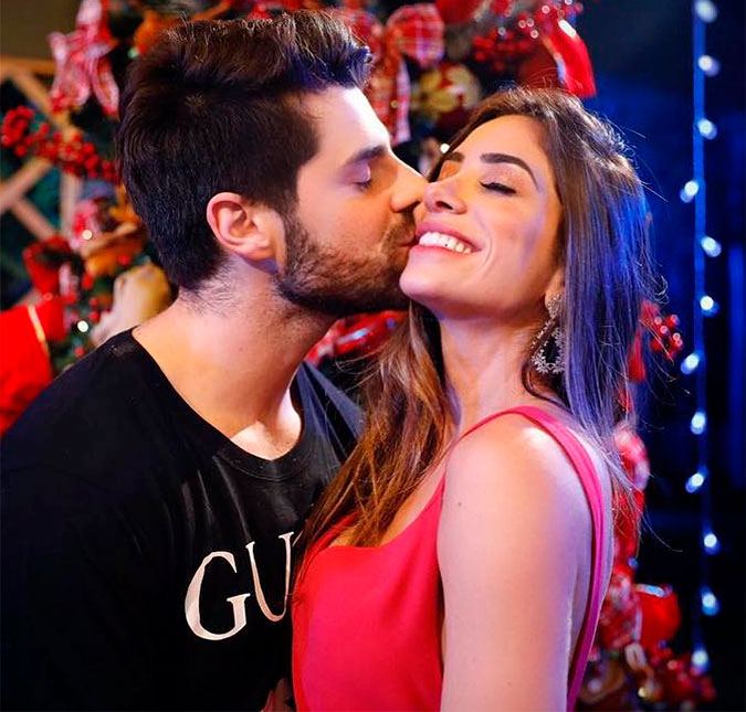 Alok fala sobre a gravidez da esposa, Romana Novais, e revela que quer ter cinco filhos: <I>- Três com a Romana e dois adotados</I>