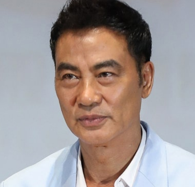 Ator de Hong Kong é esfaqueado durante um evento na China