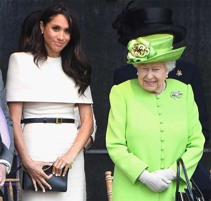 Rainha Elizabeth II proíbe <i>pets</i> no palácio após Meghan Markle querer adotar outro cachorro, diz <i>site</i>
