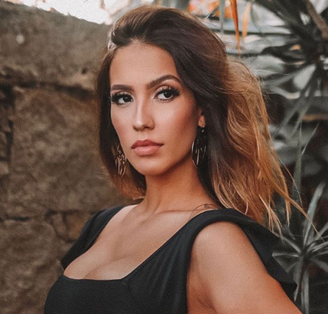 Gabi Brandt compartilha com os fãs banho de seu bebê