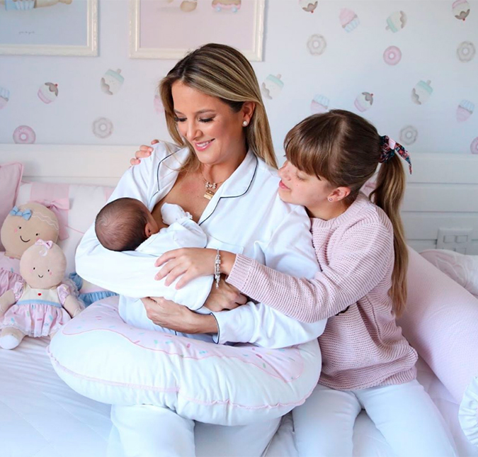 Ticiane Pinheiro posa amamentando a filha e desabafa: <i>Sofri muito no começo</i>