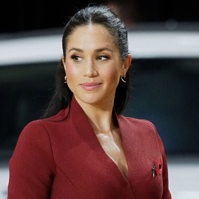 Meghan Markle tem dificuldade em seguir vida restrita e tradicional da realeza, diz biógrafa