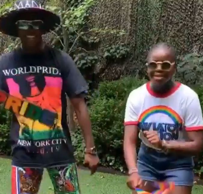 Os dois vieram juntos e, até hoje, são mega parceiros! Nessa foto, postada por Madonna, ambos aparecem comemorando o Dia do Orgulho LGBTQ+! Os dois vieram juntos e, até hoje, são mega parceiros! Nessa foto, postada por Madonna, ambos aparecem comemorando o Dia do Orgulho LGBTQ+!