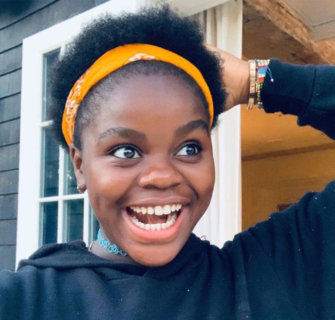 Assim como David, Madonna também adotou Mercy James. Na época da adoção, o Daily Mail relatou que a cantora teria que permanecer durante 18 meses no Malauí para seguir com a adoção. Porém, isso acabou não sendo necessário. Assim como David, Madonna também adotou Mercy James. Na época da adoção, o Daily Mail relatou que a cantora teria que permanecer durante 18 meses no Malauí para seguir com a adoção. Porém, isso acabou não sendo necessário.