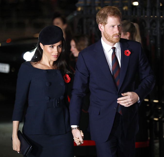 Meghan Markle e Príncipe Harry são duramente criticados após usarem jatinho particular