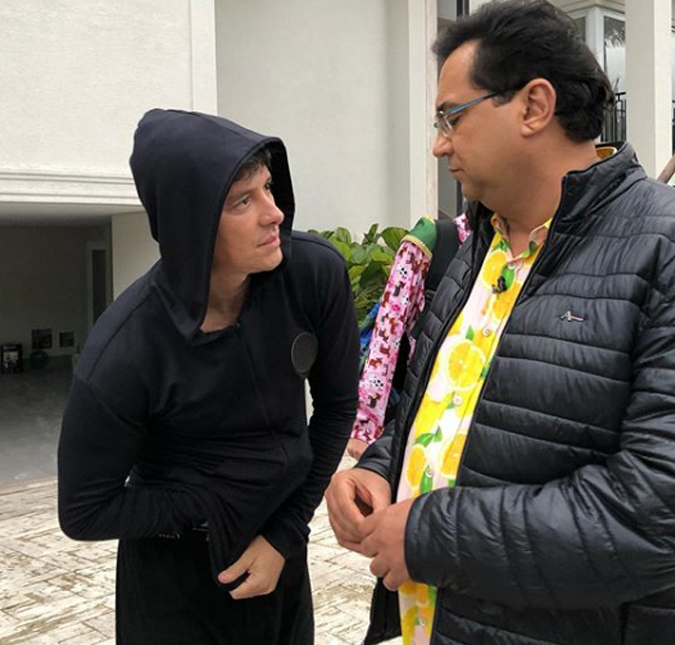 Rodrigo Faro participa do <i>Domingo Show</i> e abre as portas de sua mansão