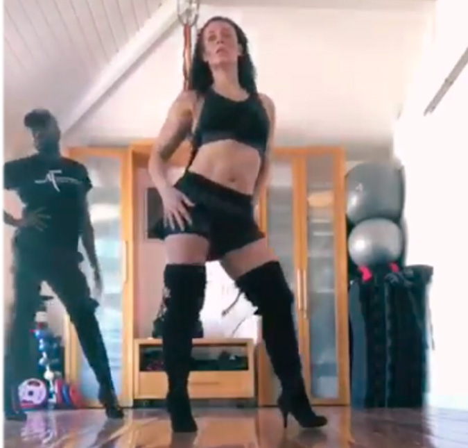 Paolla Oliveira sensualiza em dança com salto no Instagram: <i>Quem vem comigo?</i>
