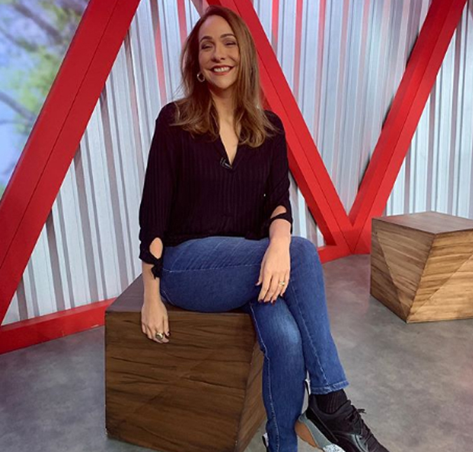 Maria Beltrão é flagrada dançando durante entrada ao vivo de jornal