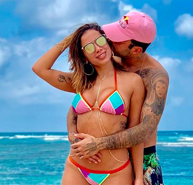 Dando um tempo, Anitta e Pedro Scooby pedem respeito e surfista dispara: <i>Tentei ser o melhor cara do mundo para ela</i>