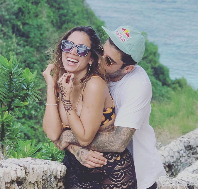 Diagnosticada com estafa, Anitta cancela programa no <I>Multishow</I> e fala sobre Pedro Scooby: <I>Não sabemos se é algo definitivo</I>