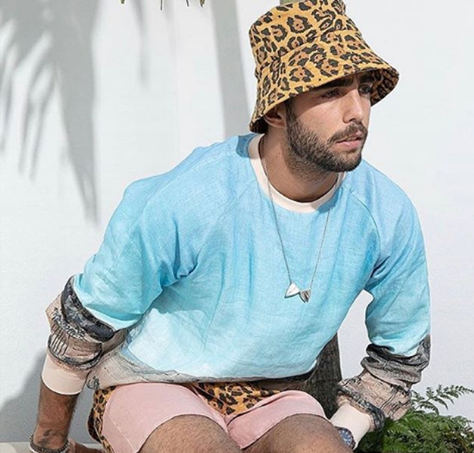 Pedro Scooby se despede da família e diz: <I>Hora de voltar pra casa, mas não tenho casa!</i>