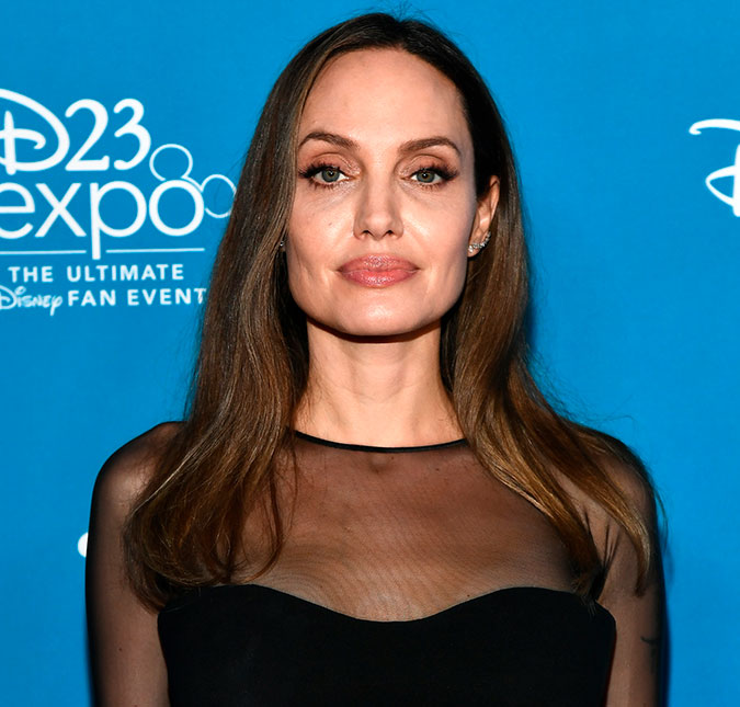 Mãe de seis filhos, Angelina Jolie planeja adotar outra criança, diz <i>site</i>