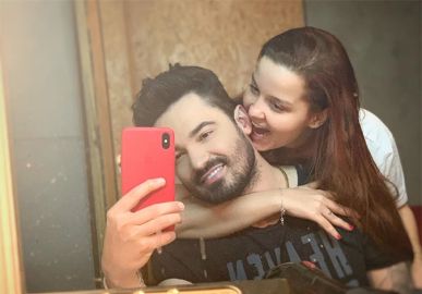 Maiara deixa mensagem ciumentinha para Fernando Zor no camarim, mas é surpreendida pelo sertanejo, assista!