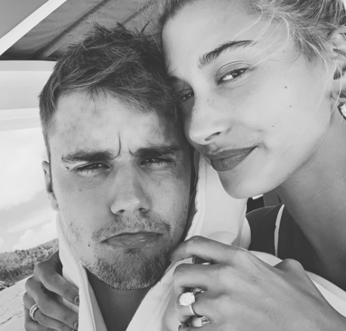 Hailey Bieber conta o segredo para ter um relacionamento feliz: <i>Compromisso!</i>