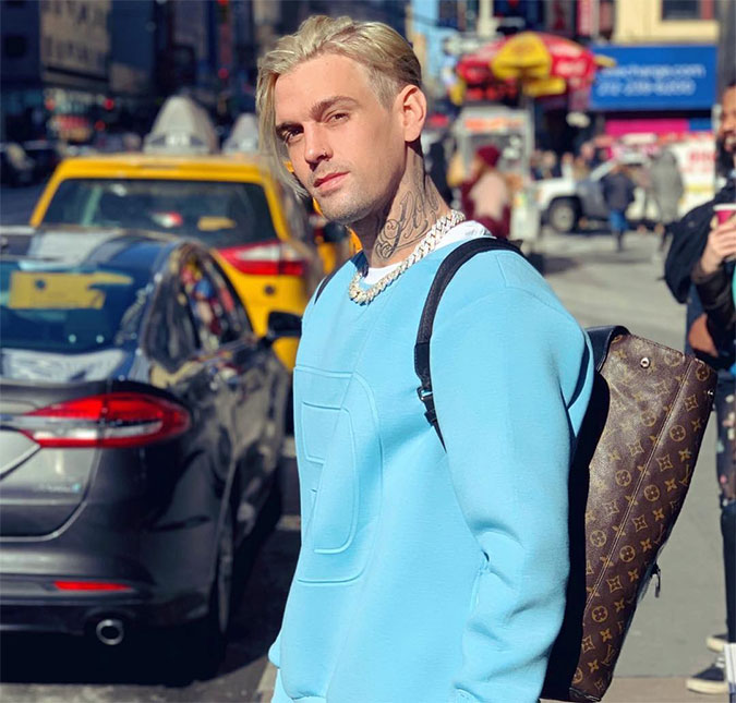 Assim como Nick Carter, irmã gêmea de Aaron Carter pede ordem de restrição contra o cantor