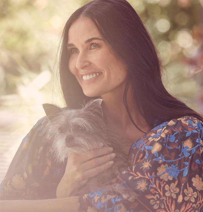 Demi Moore dá detalhes sobre overdose que sofreu em 2012: <I>Eu estava flutuando por cima do meu corpo</I>
