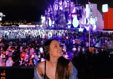 Larissa Manoela comenta repercussão após <i>look</i> transparente: <i>- É difícil entenderem que eu cresci</i>