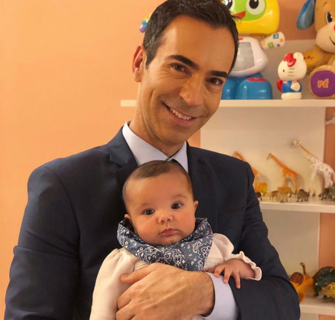 César Tralli encanta seguidores com foto da sua filha Manuela: <i>É muito amor envolvido</i>