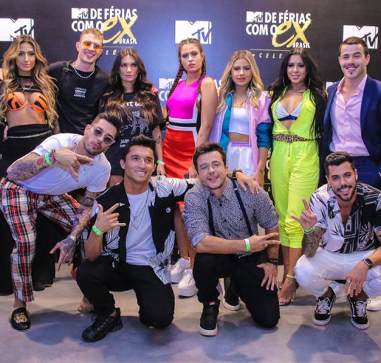 Polemica De Leo Picon Beijando Mal Duvidas Sobre Bissexualidade Sexo Beijo Triplo O Que Rolou Na Estreia De De Ferias Com O Ex Celebs Estrelando