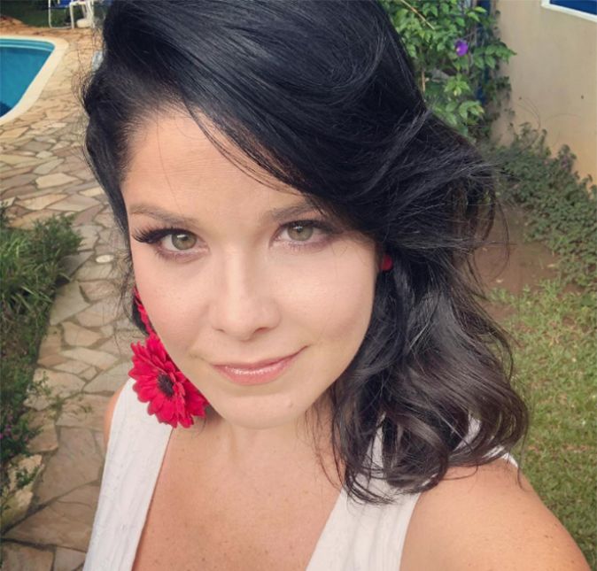 Felippo continuou: Olhei essa foto, por segundos eu me odiei e logo veio esse texto na minha mente! Faço minhas as suas palavras! Que bom poder dividir com vocês, espero que inspire. E que fique claro, eu ainda tenho plena consciência do padrão que ocupo. E chega de opressão e de vergonha com qualquer parte do nosso corpo! Mulheres: Vamos nos amar! Felippo continuou: Olhei essa foto, por segundos eu me odiei e logo veio esse texto na minha mente! Faço minhas as suas palavras! Que bom poder dividir com vocês, espero que inspire. E que fique claro, eu ainda tenho plena consciência do padrão que ocupo. E chega de opressão e de vergonha com qualquer parte do nosso corpo! Mulheres: Vamos nos amar!