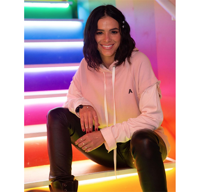 De moletom no <i>Rock in Rio</i>, Bruna Marquezine diz que deseja lançar marca de roupas e mãe da atriz dispara: <i>Torço para que ela tenha um namorado legal</i>