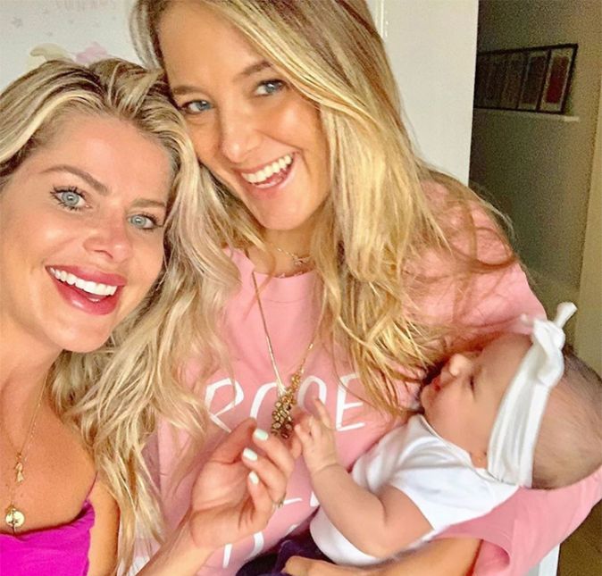 As duas nunca se desgrudaram, e participam dos momentos mais importantes da vida uma da outra. É claro, então, que Karina, nascida em 8 de outubro de 1976, conheceu Manuella, filha de César Tralli e Tici, logo que a pequena nasceu. As duas nunca se desgrudaram, e participam dos momentos mais importantes da vida uma da outra. É claro, então, que Karina, nascida em 8 de outubro de 1976, conheceu Manuella, filha de César Tralli e Tici, logo que a pequena nasceu.