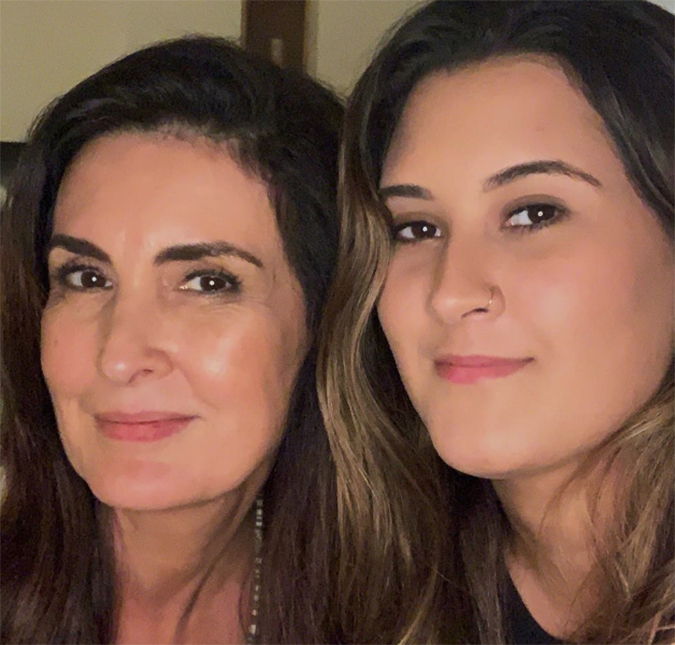 Filha de Fátima Bernardes revela como é a relação com Túlio Gadêlha: <i>A gente aceita</i>