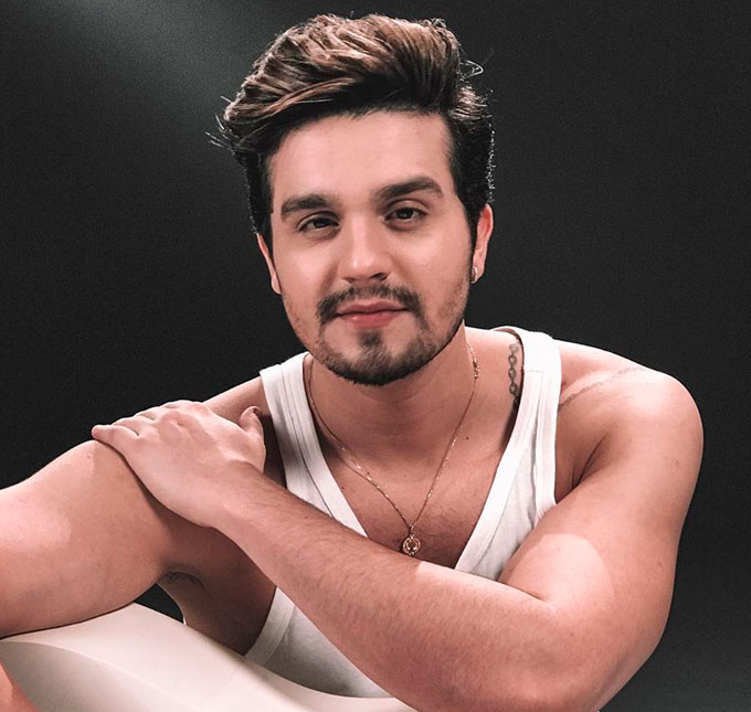 Luan Santana encanta internautas ao postar vídeo brincando com sua afilhada, assista!