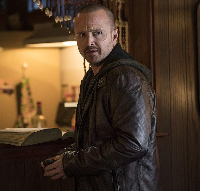 Aaron Paul te ensina a (não) fazer brigadeiro em vídeo para divulgar o filme de <I>Breaking Bad</I>