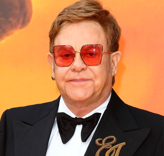 Elton John relembra primeiro contato que teve com as drogas: <i>- Vi alguém usando cocaína e perguntei: O que ele está fazendo?</i>